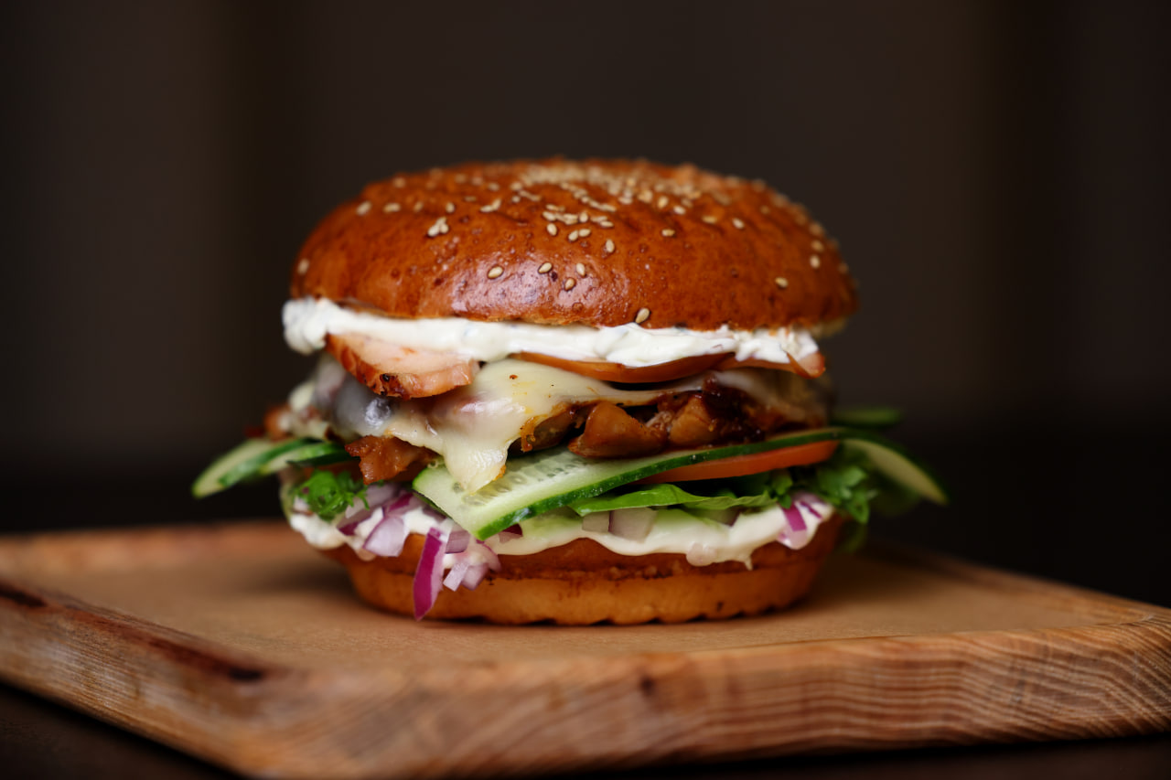 Pulled chicken burger
